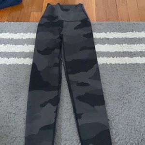 American Eagle Camo Leggings